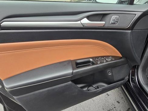 Used 2020 Ford Fusion Titanium image 9