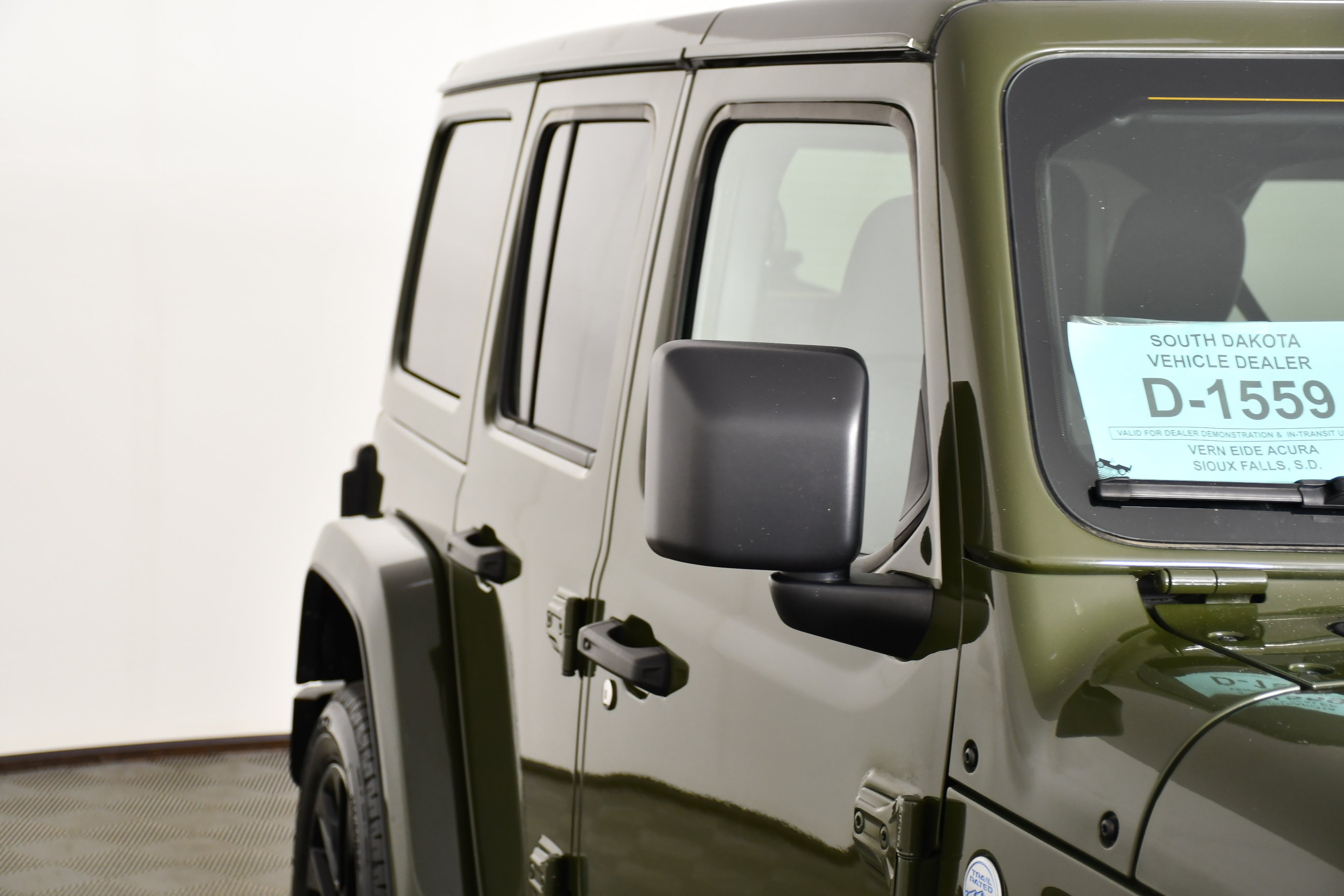 Used 2024 Jeep Wrangler Unlimited Sahara AWD/4WD image 14