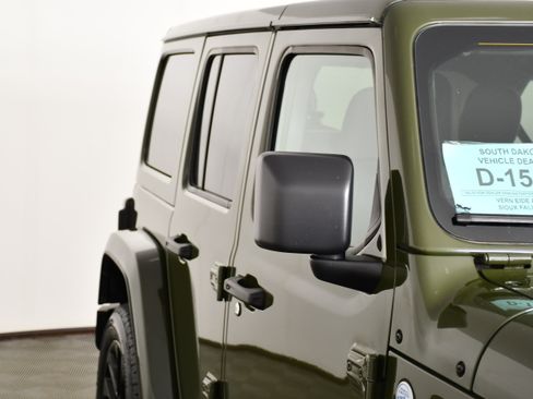 Used 2024 Jeep Wrangler Unlimited Sahara AWD/4WD image 14