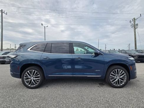 New 2026 Buick Enclave Avenir w/ Super Cruise Package FWD image 8