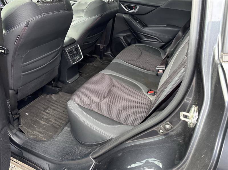 Used 2019 Subaru Forester Premium AWD/4WD image 5