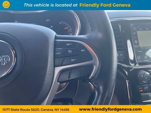 Used 2021 Jeep Grand Cherokee Laredo X AWD/4WD image 19