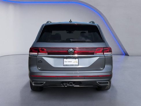 Used 2024 Volkswagen Atlas SE FWD image 14