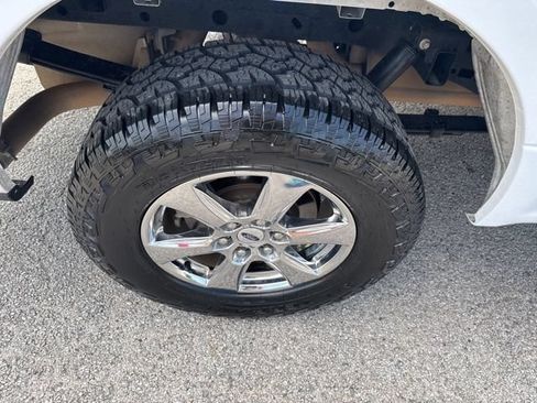 Used 2018 Ford F150 XLT w/ Equipment Group 302A Luxury AWD/4WD image 19