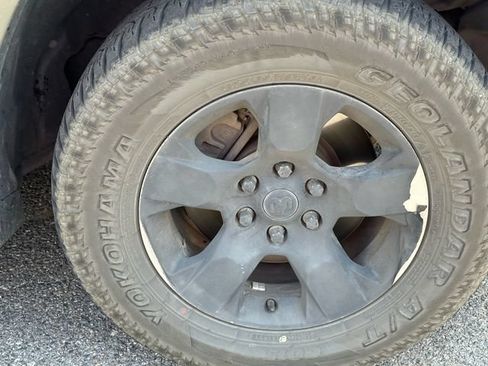Used 2020 RAM 1500 Big Horn AWD/4WD image 17