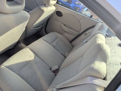 Used 2006 Saturn ION Level 2 w/ Preferred Pkg image 11