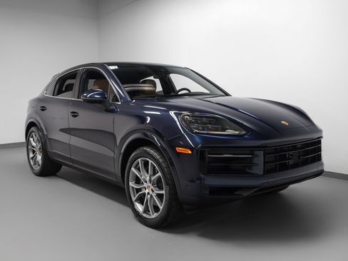 Used 2025 Porsche Cayenne Coupe AWD/4WD image 10