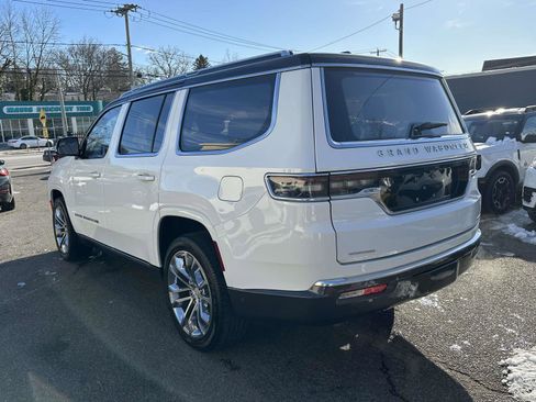 Used 2022 Jeep Grand Wagoneer Series II w/ Premium Group II AWD/4WD image 5