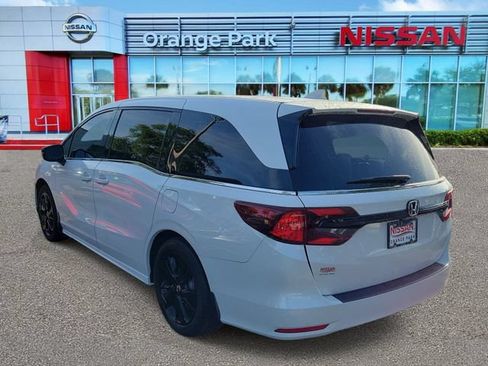 Used 2024 Honda Odyssey Sport image 3