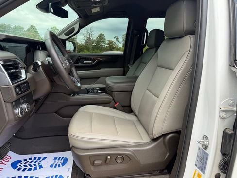 Used 2025 GMC Yukon Elevation w/ LPO, Floor Liner Package RWD image 9