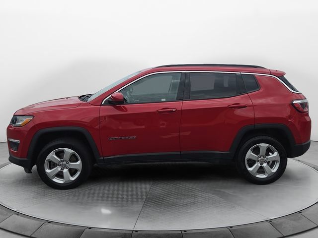Used 2019 Jeep Compass Latitude AWD/4WD image 2
