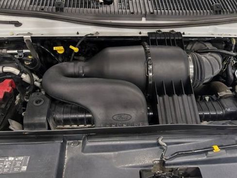 Used 2018 Ford E-350 and Econoline 350 Super Duty w/ Power Windows & Locks Group image 31