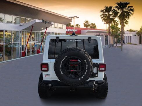 Used 2024 Jeep Wrangler Unlimited AWD/4WD image 4