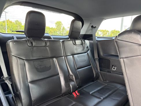 Used 2023 Ford Explorer XLT w/ Equipment Group 202A AWD/4WD image 15