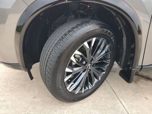 Certified 2024 Nissan Rogue Platinum FWD image 33