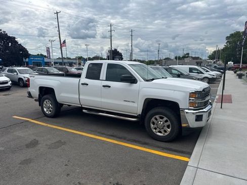 Used 2015 Chevrolet Silverado 2500 LT w/ LT Convenience Package AWD/4WD image 2