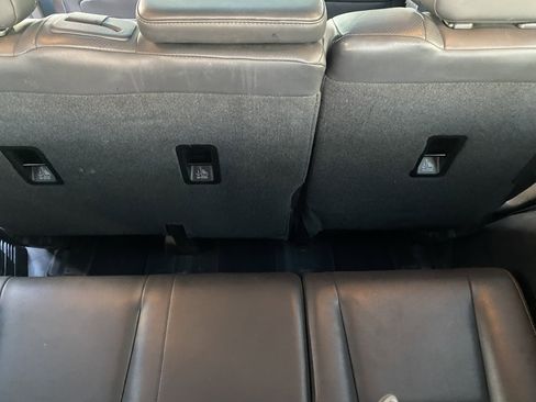 Used 2021 Subaru Ascent Limited w/ Technology Package image 16