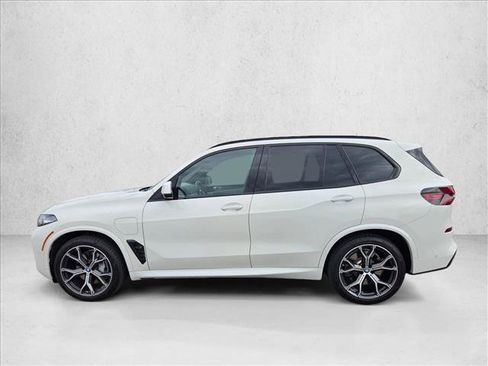 Used 2024 BMW X5 xDrive50e w/ M Sport Package AWD/4WD image 10