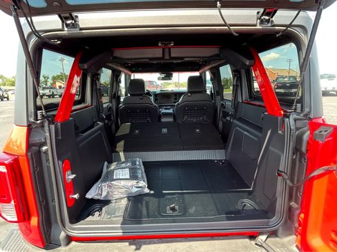 Used 2023 Ford Bronco Black Diamond AWD/4WD image 7
