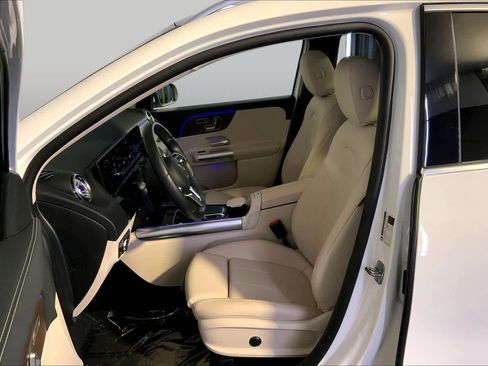 Used 2023 Mercedes-Benz GLA 250 4MATIC image 9
