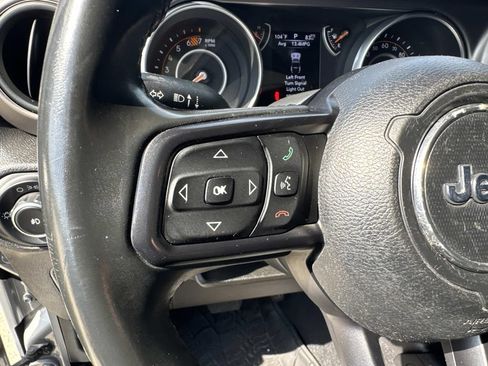 Used 2018 Jeep Wrangler Unlimited Sport S AWD/4WD image 22