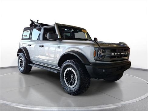 Used 2024 Ford Bronco Big Bend w/ Sasquatch Package image 1