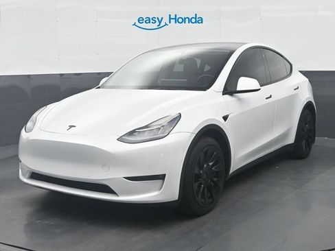 Used 2022 Tesla Model Y Long Range AWD/4WD image 3