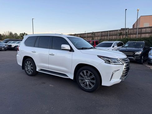 Used 2017 Lexus LX 570 4WD image 12