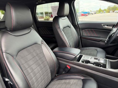 Used 2022 Ford Edge ST-Line AWD/4WD image 12