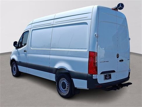 Used 2025 Mercedes-Benz Sprinter 2500 image 6