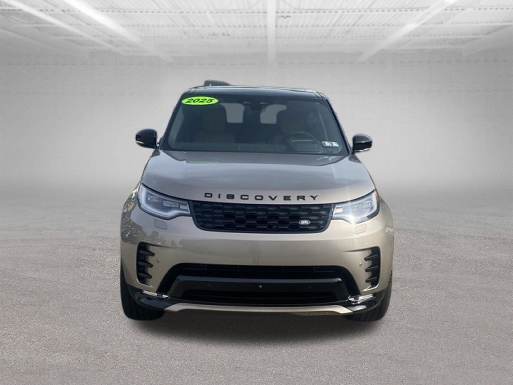Used 2025 Land Rover Discovery Dynamic SE AWD/4WD image 8