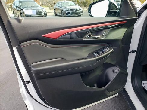 Used 2024 Chevrolet TrailBlazer RS w/ Convenience Package image 9