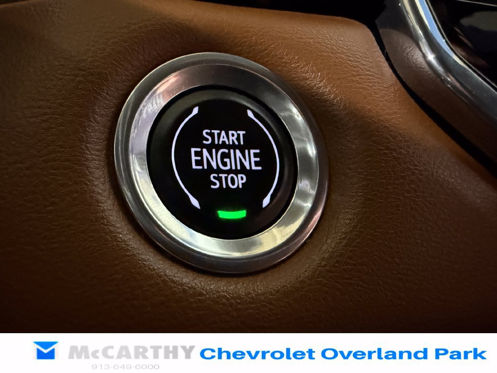Used 2023 GMC Canyon AT4 w/ Canyon Safety Plus Package AWD/4WD image 17