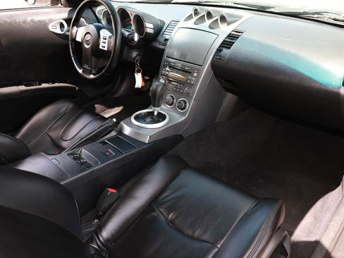 Used 2003 Nissan 350Z Touring image 10
