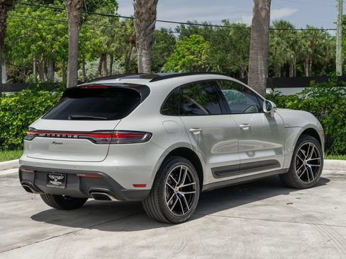 Used 2025 Porsche Macan AWD/4WD image 8