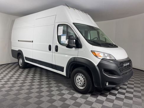 Used 2024 RAM ProMaster 3500 w/ Convenience Group image 2