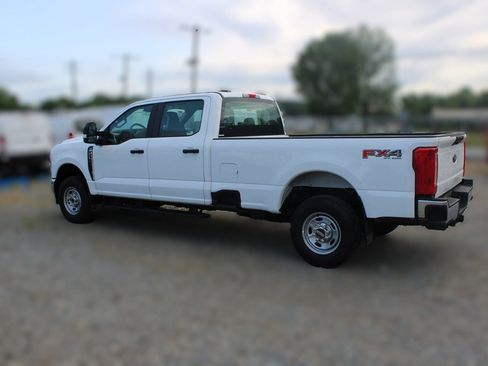 Used 2024 Ford F250 XL w/ XL Chrome Package AWD/4WD image 4