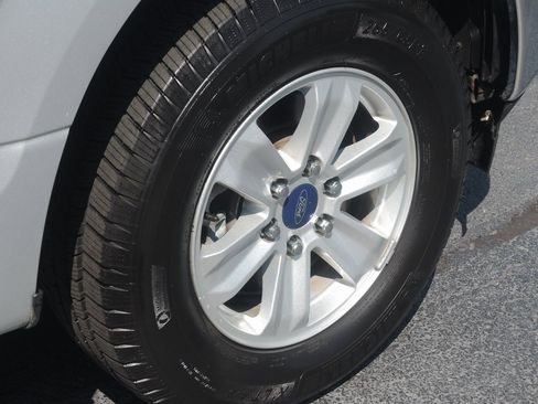 Used 2018 Ford F150 XLT image 34