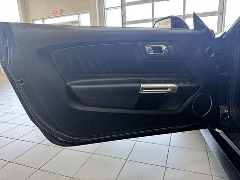 Used 2017 Ford Mustang GT Premium image 13