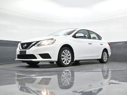 Used 2019 Nissan Sentra S FWD image 15