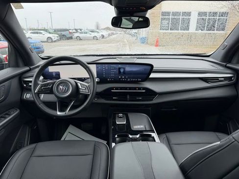 Used 2025 Buick Enclave Preferred image 17