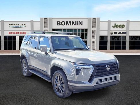 Used 2024 Lexus GX 550 image 2