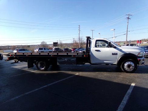 Used 2018 RAM 5500 SLT w/ Quick Order Package 29G SLT image 6