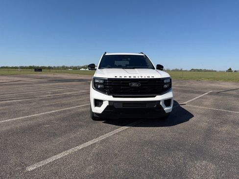 Used 2025 Ford Expedition Max Platinum w/ Stealth Appearance Package AWD/4WD image 16