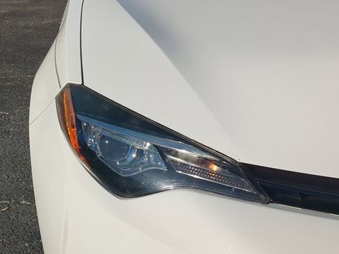 Used 2018 Toyota Corolla SE image 10