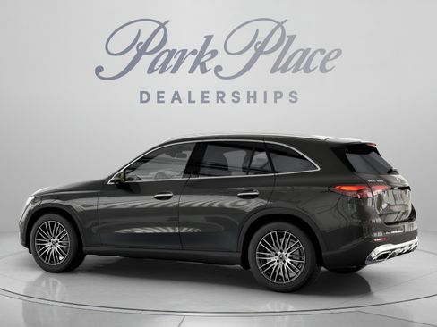 Used 2026 Mercedes-Benz GLC 300 image 11