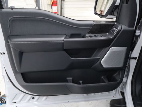 Used 2025 Ford F150 Lariat w/ Equipment Group 502A High AWD/4WD image 9