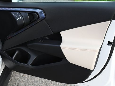 Used 2025 BMW X3 xDrive30i w/ Convenience Package image 17