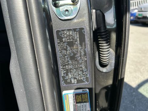 Used 2024 Kia Niro Wind FWD image 65