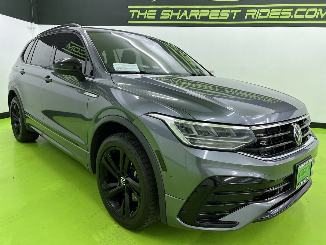 Used 2024 Volkswagen Tiguan SE R-Line AWD/4WD image 2